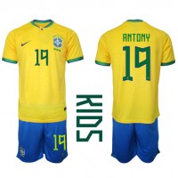 Fotballdrakt Barn Brasil Antony #19 Hjemmedraktsett VM 2022 Kortermet (+ Korte bukser)
